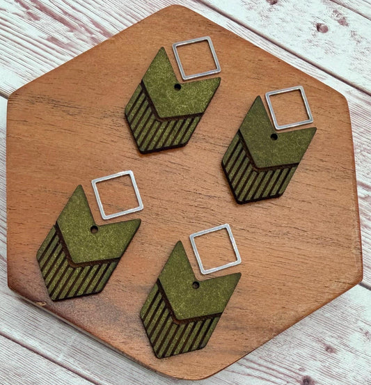 Engraved Arrow Green Vegetable Tanned Leather and Silver Connector Set Earring Blanks, DIY Jewelry Making